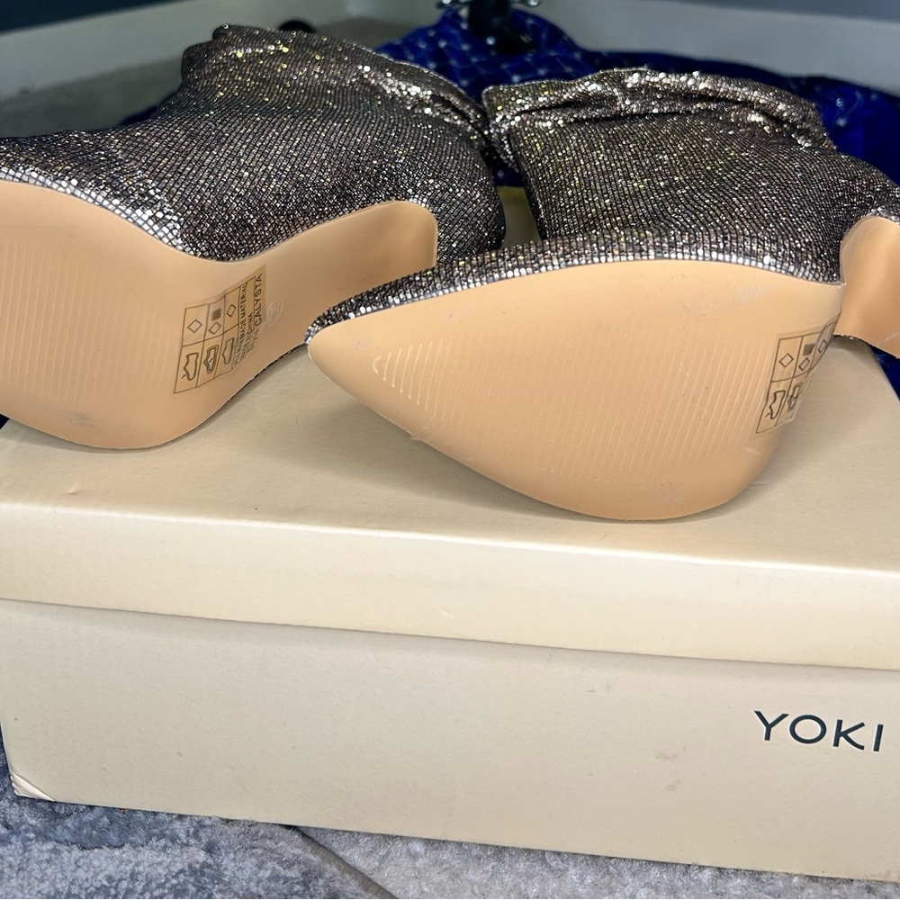 YOKI Glitter Boots - Picture 4 of 4